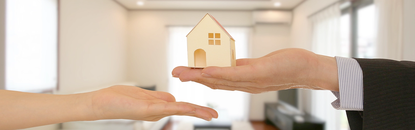 仲介を依頼する（媒介契約を結ぶ）